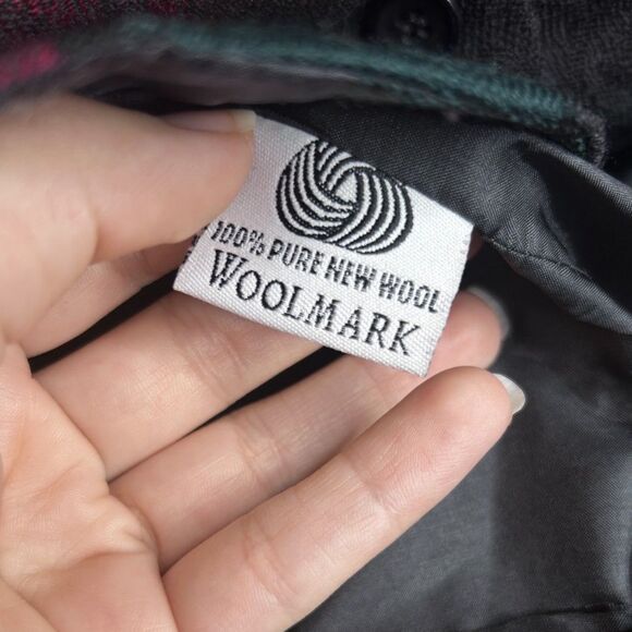 Pendleton Vintage Women's 1990s Plaid Vest 100% Wool Holiday Plaid and Paisley - Picture 7 of 7